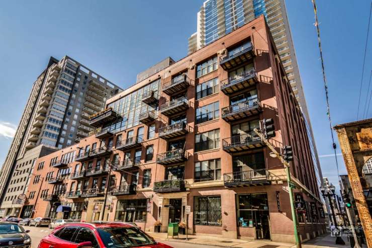 300 W Grand Avenue, Unit 304, Chicago IL 60610