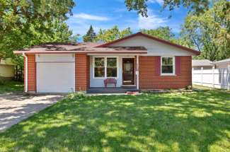4403 Weber Dr, Rolling Meadows, IL 60008