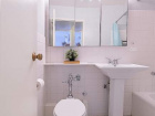 5757 N Sheridan Bathroom