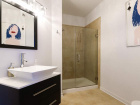 757 N Orleans St #1006 bathroom