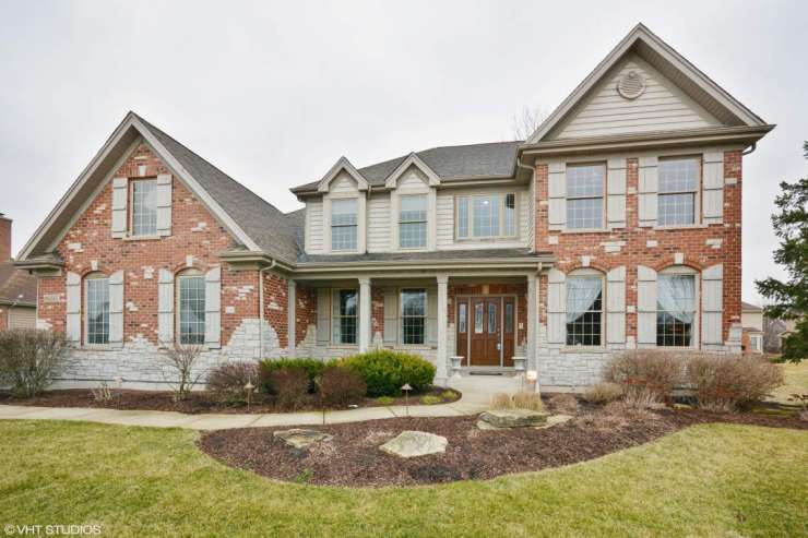 0s255 Bealer Cir , Geneva, Illinois 60134