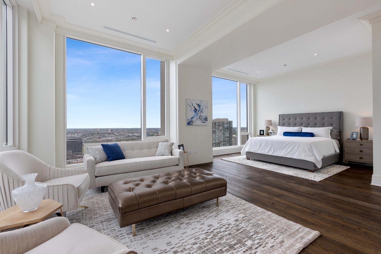 jonathan toews gold coast condo